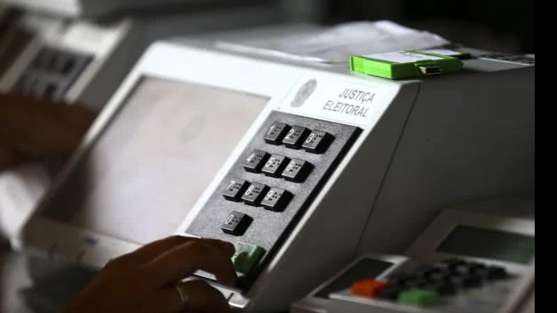 TSE interrompe apuração dos votos após decisão de Zanin que estendeu votação até as 19h